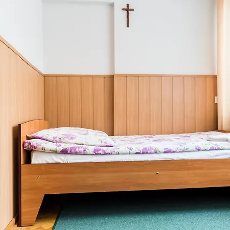 Dobre Miejsce Dom Rekolekcyjny 2* Varsavia