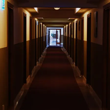 多布勒密斯瑞可了西尼旅馆 华沙