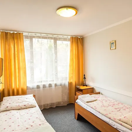 Dobre Miejsce Dom Rekolekcyjny 2* Varsó