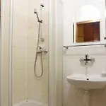 Dobre Miejsce Dom Rekolekcyjny 2* Warschau