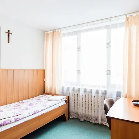 Dobre Miejsce Dom Rekolekcyjny 2* Varšava